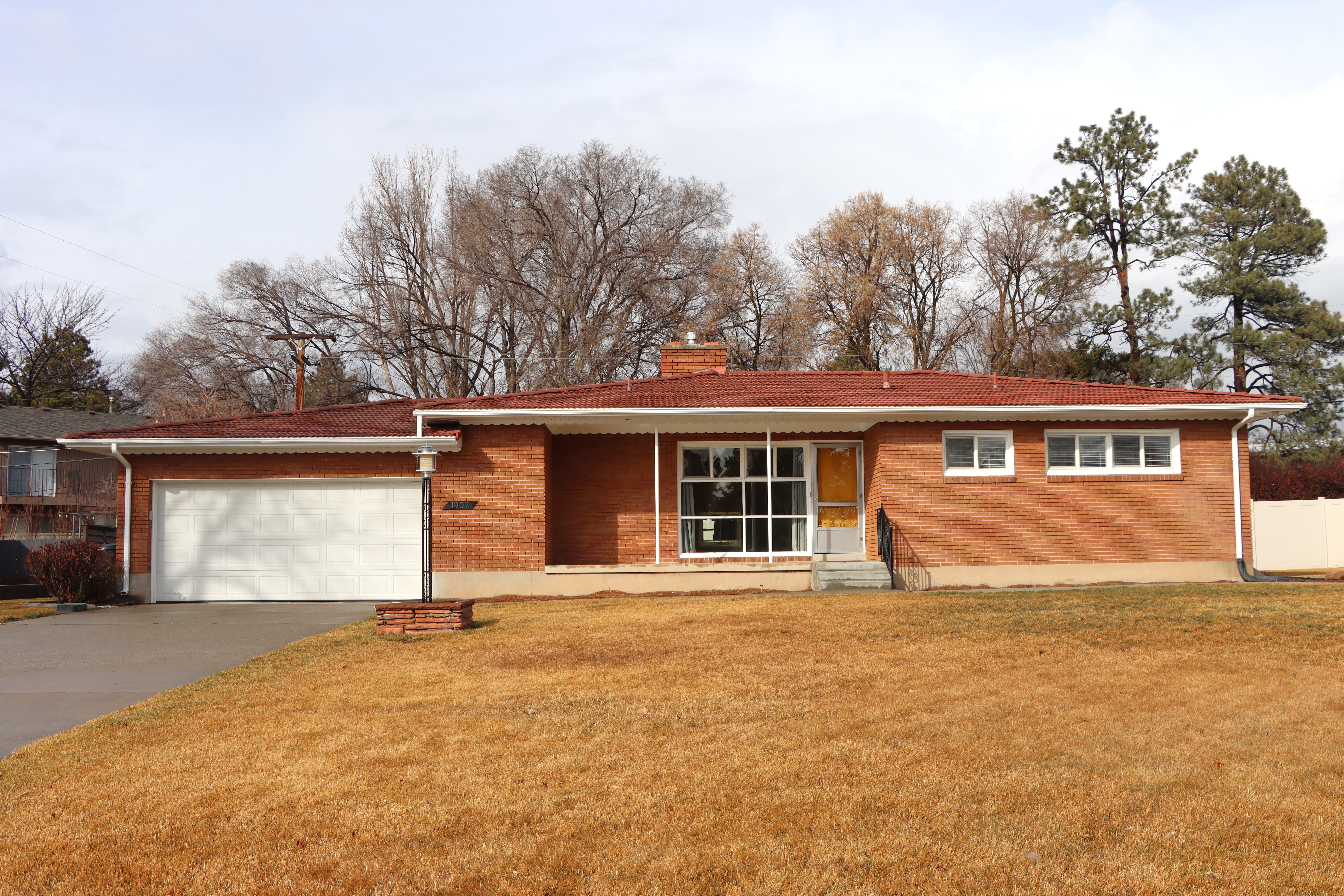 Salt Lake City House: 1907 E 4675 S