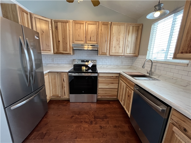 Layton House: 229 W 1850 N