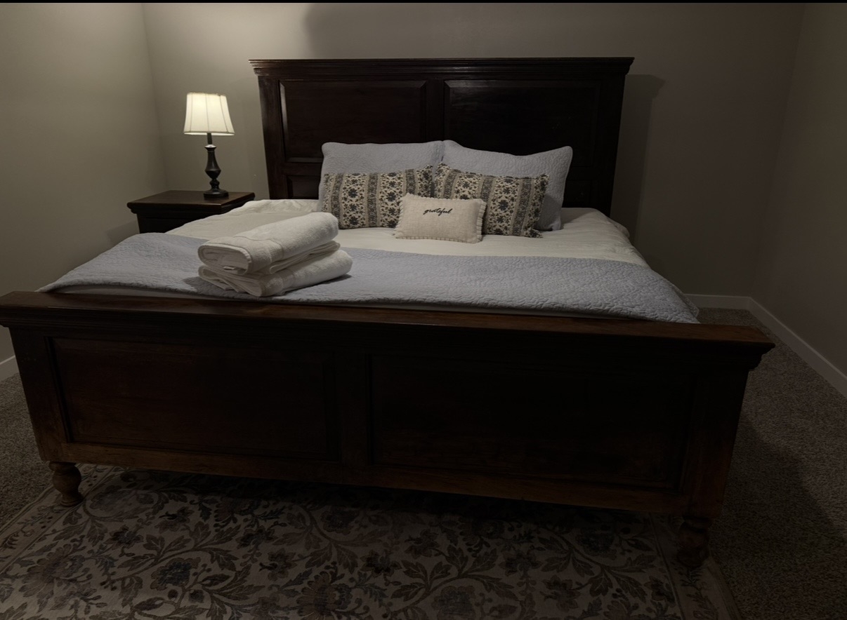 Midway Apartment: 50 E 250 N