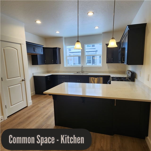 Lehi Single Room: 1371 N 3740 W