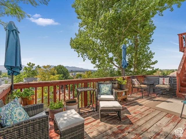 Sandy House: 9842 S Tiger Eye Dr