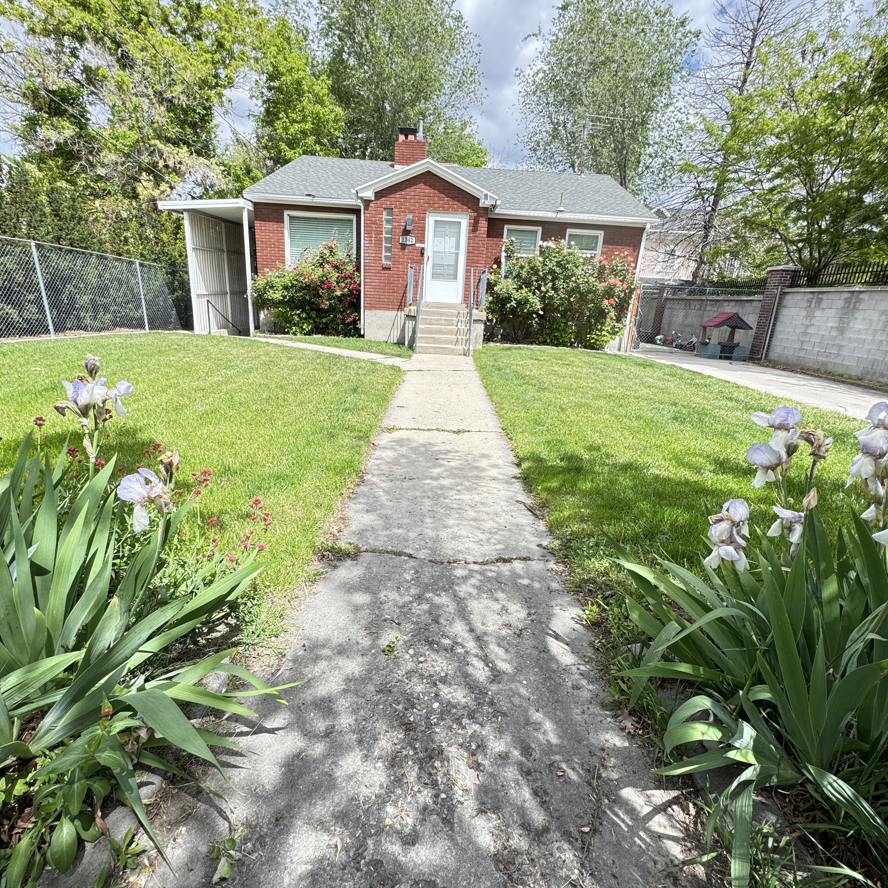 Salt Lake City House: 1362 W 4800 S