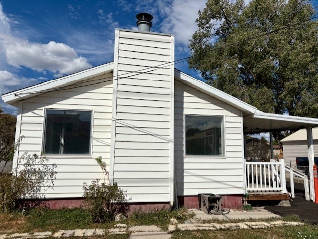 West Jordan House: 2268 W 7800 S