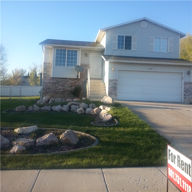 West Point House: 1524 W 200 S