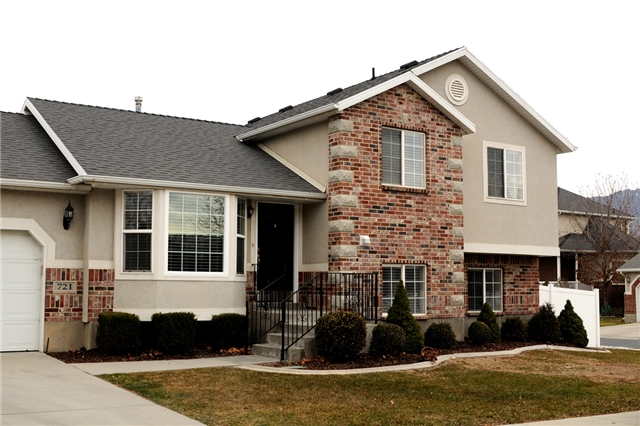 Draper House: 721 E Shading Ln