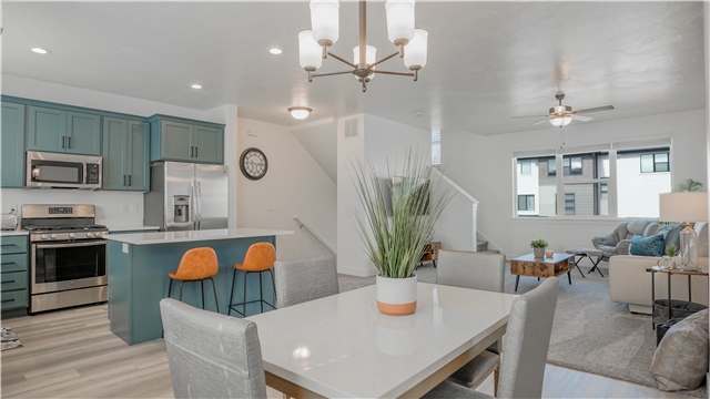 American Fork Townhome: 429 S Willow Leaf Rd
