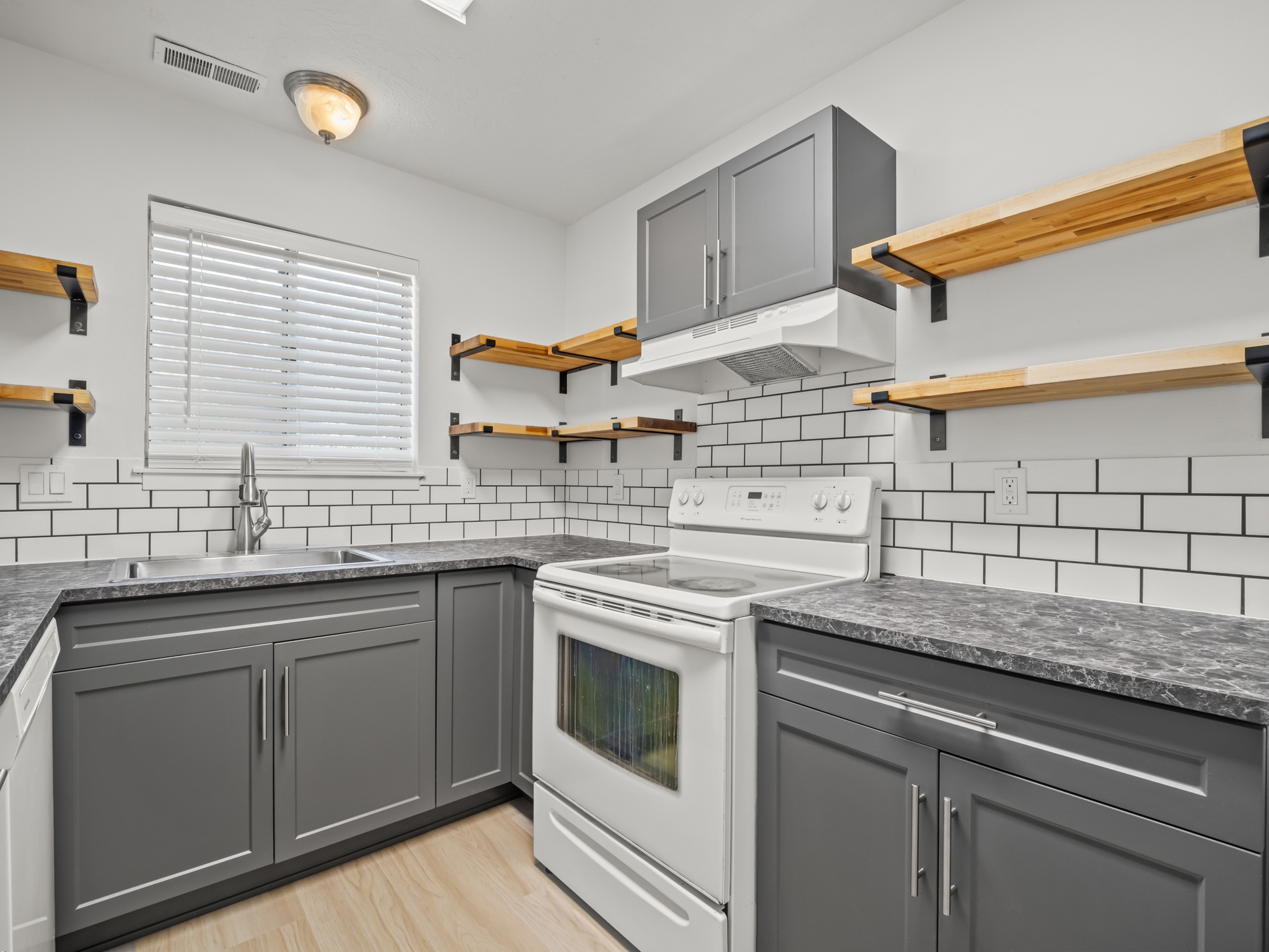 Provo House: 945 S Freedom Blvd