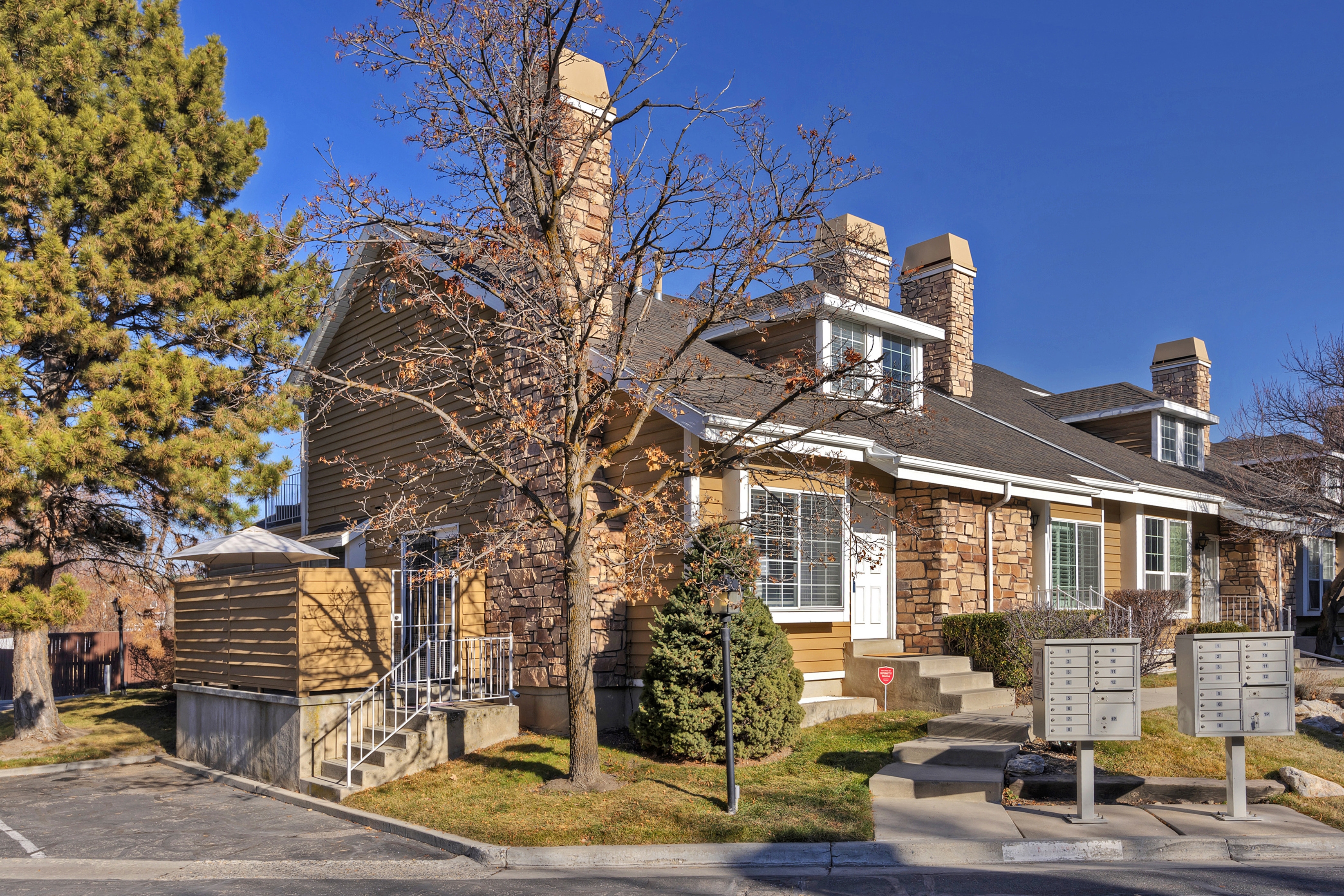 Salt Lake City Townhome: 830 E Pond View Way