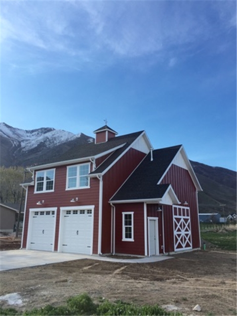 Mapleton House: 560 E 1600 S