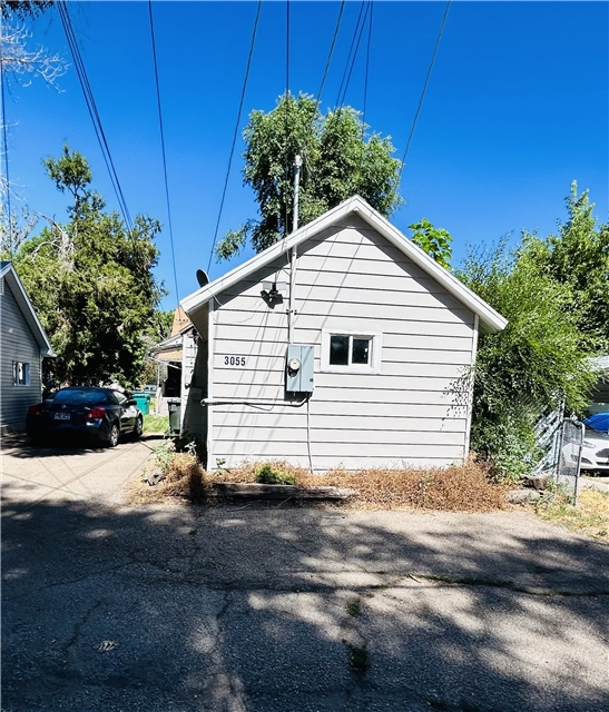 Ogden House: 3055 Porter Ave