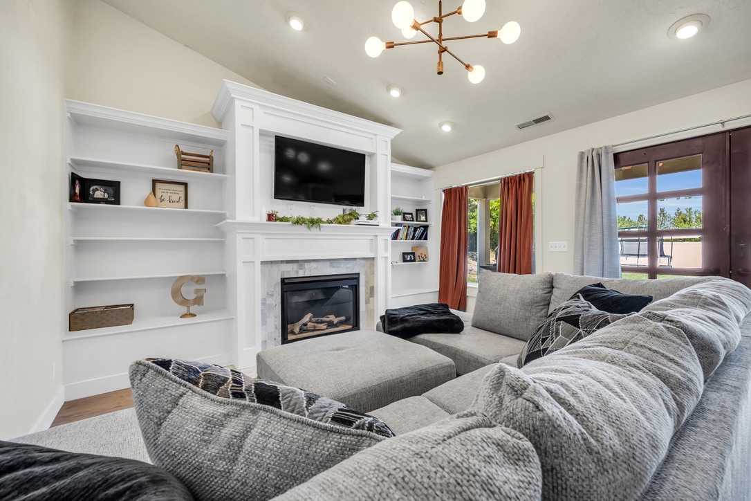 Riverton Apartment: 13944 S White Tail Cv