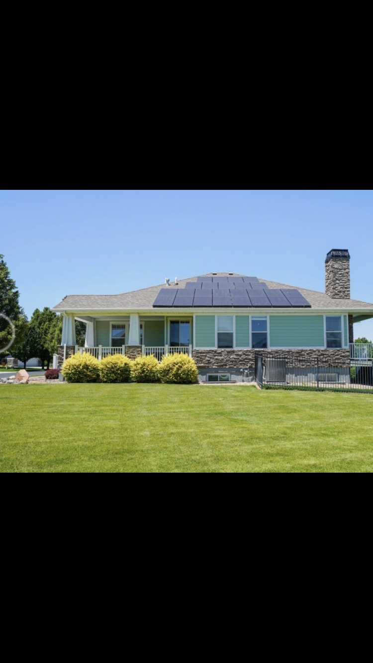 Saratoga Springs House: 2398 S Lakewood