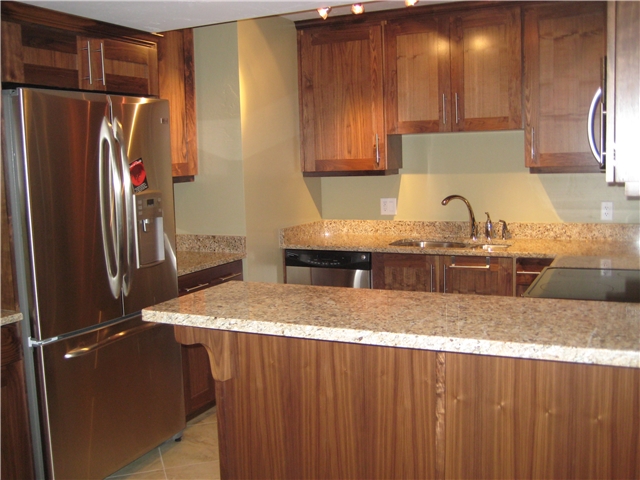 SLC Condo: luxury Broadway Towers 9th fl. city views. 230 E. 300 S.