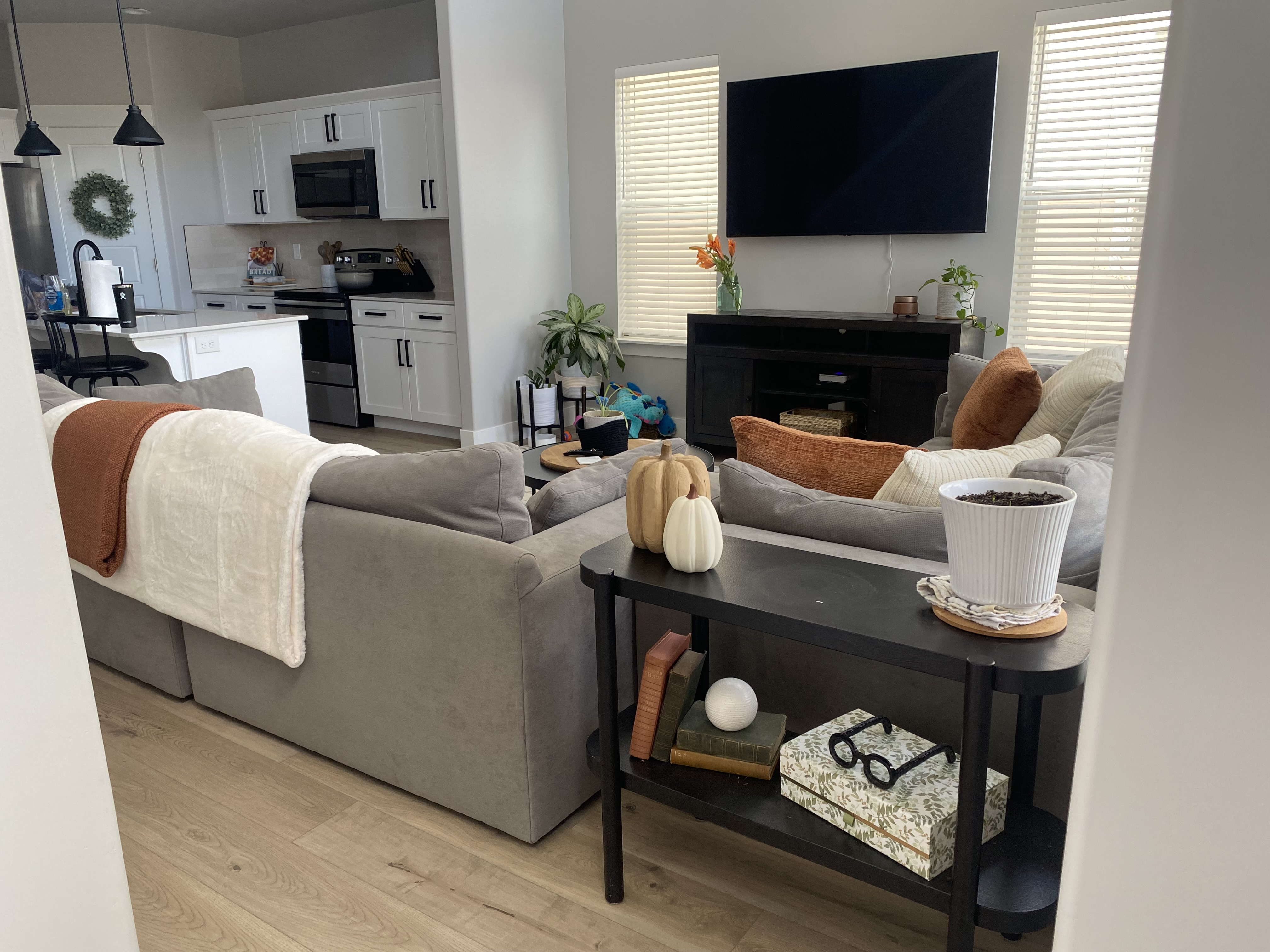 Herriman Single Room: 4417 W Monument Peak Dr