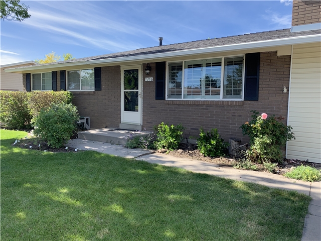 Woods Cross House: 716 W 925 S