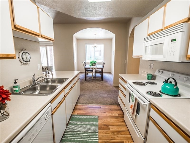 Pleasant Grove Apartment: 884 W 700 S