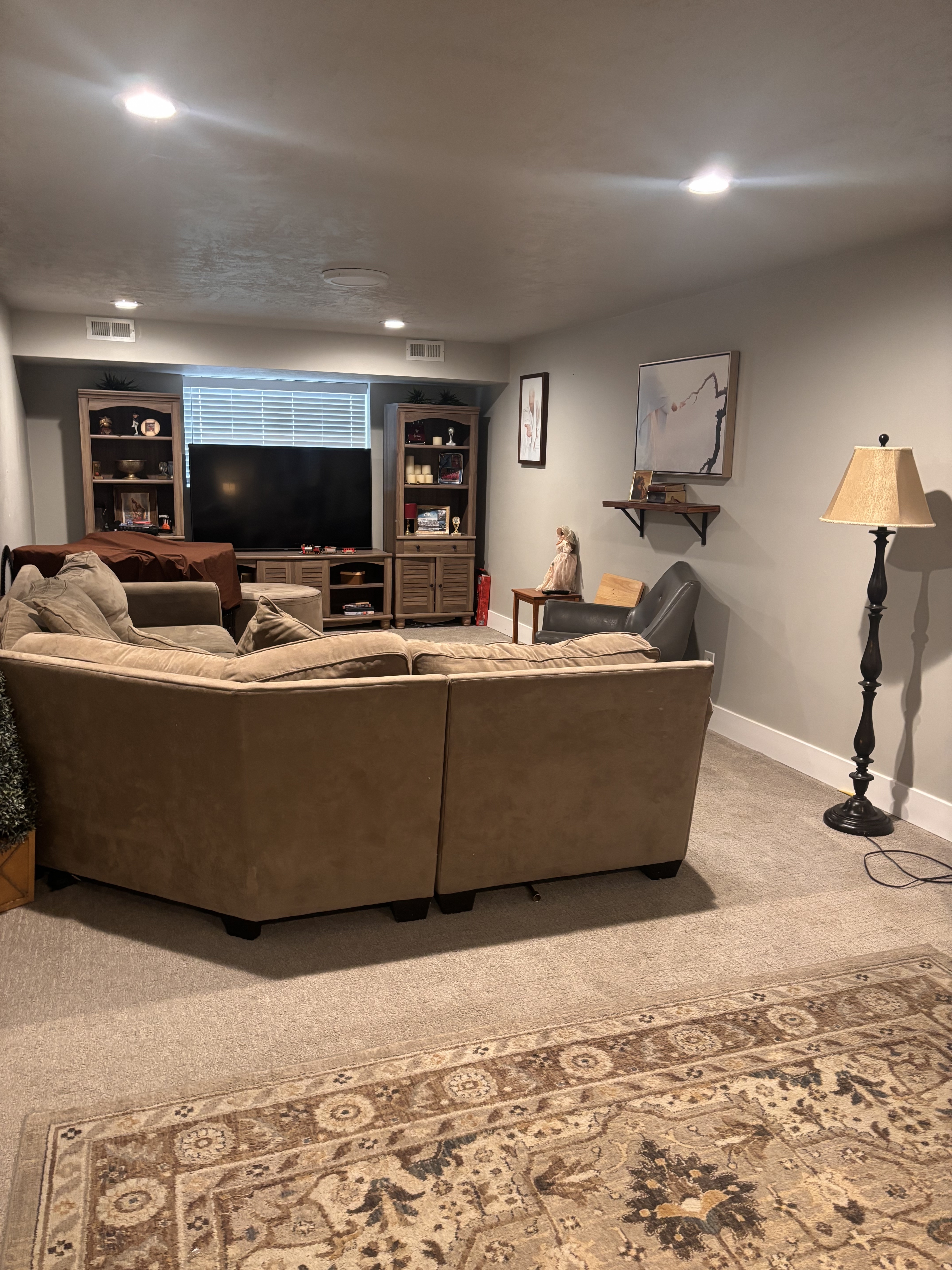Syracuse House: 2057 S 700 W
