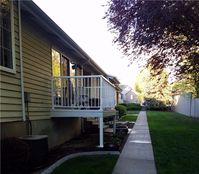 Holladay Condo: 4824 S Holladay Blvd