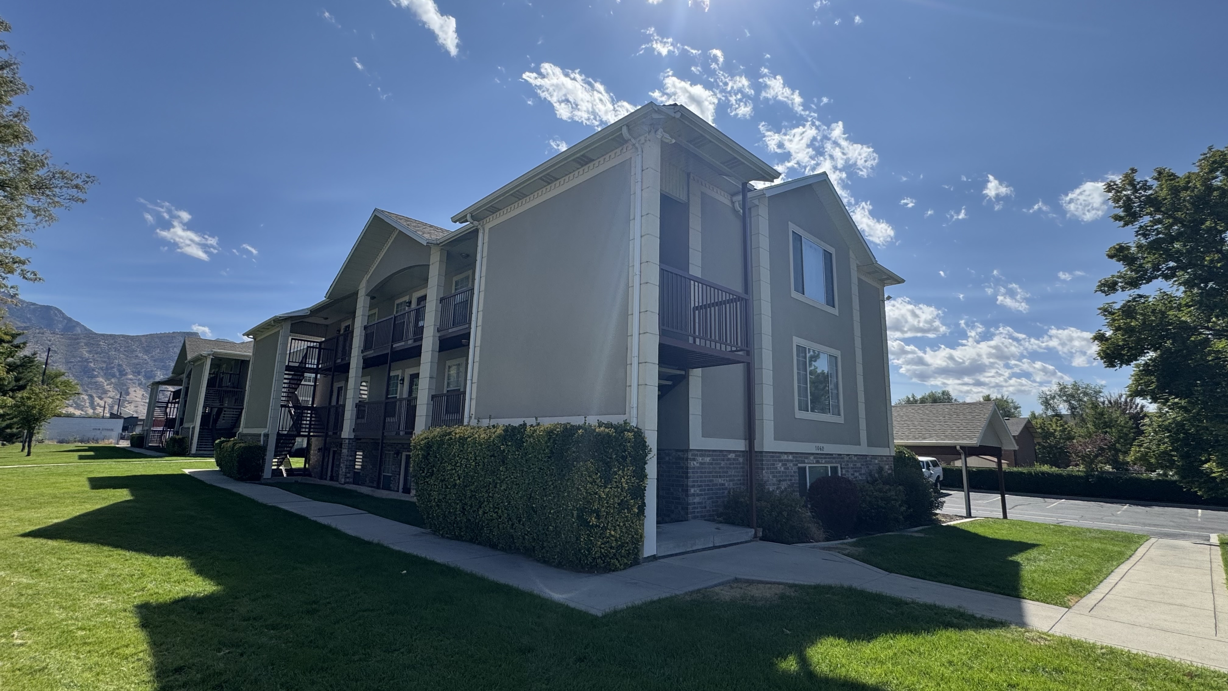 Orem Condo: 1060 S Orem Blvd
