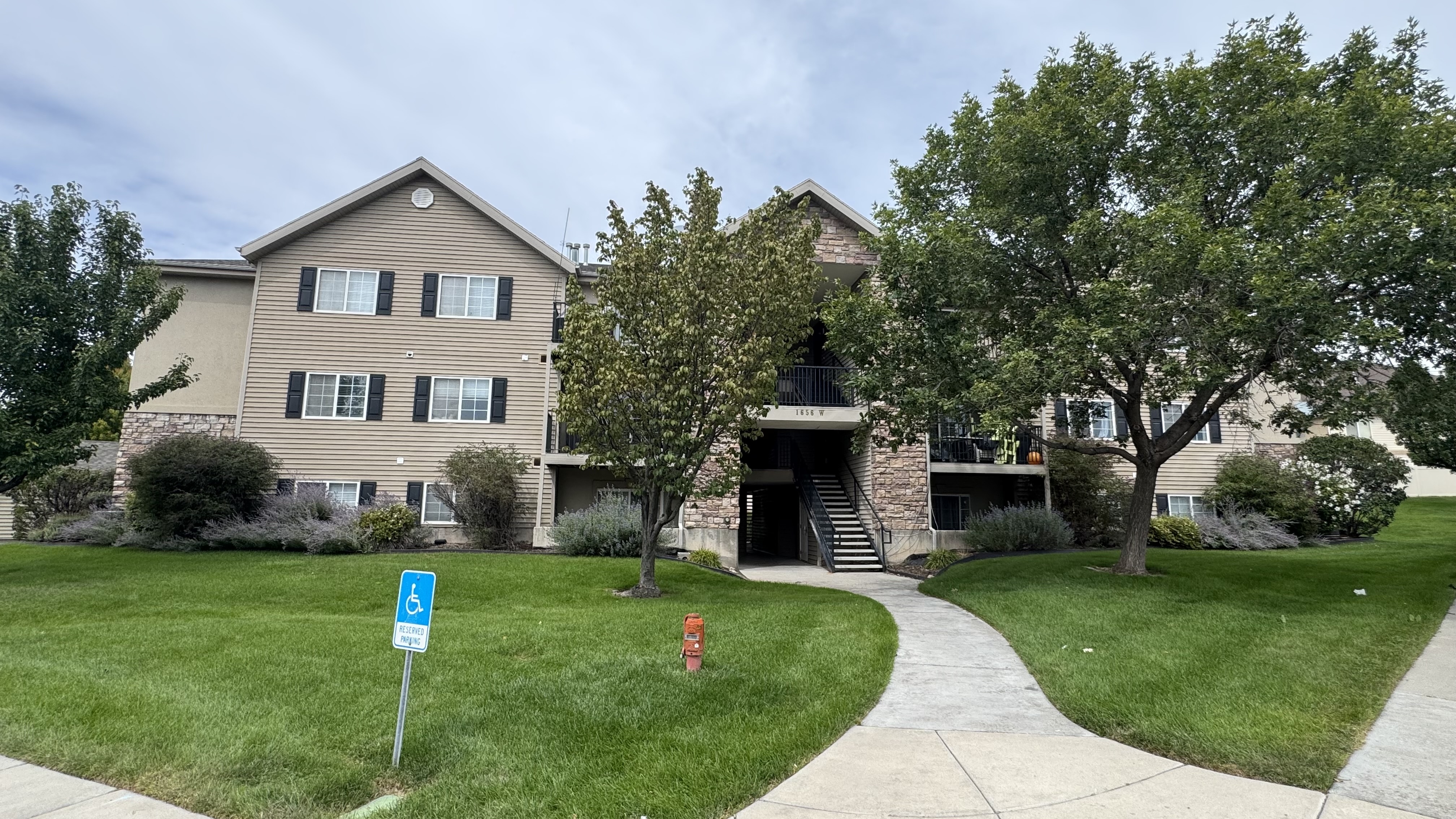 Lehi Condo: 1656 Westbury Way