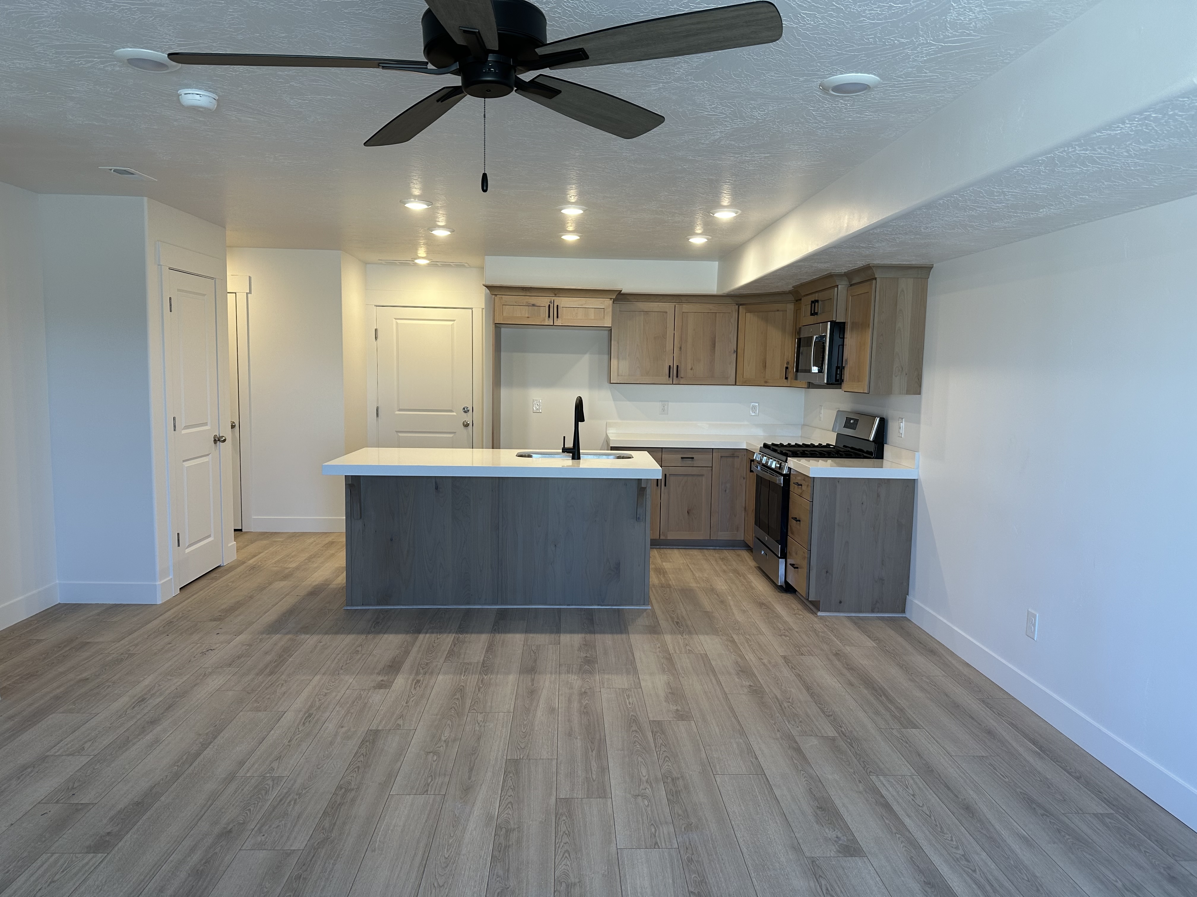 Spanish Fork Townhome: 1402 N Meadow Ln