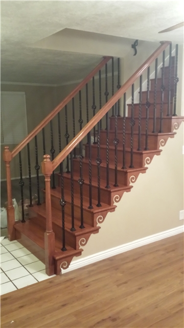 Midvale House: 7315 S Launa Cir