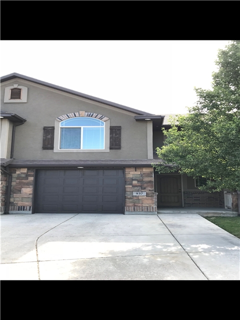 Layton Townhome: 937 N 1075 W