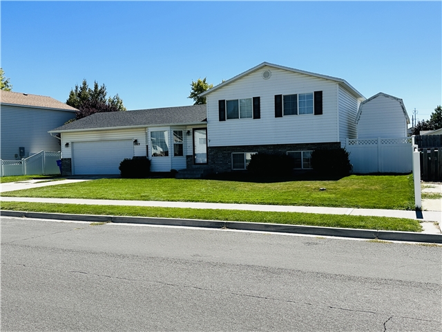 Lehi House: 1569 W 400 S