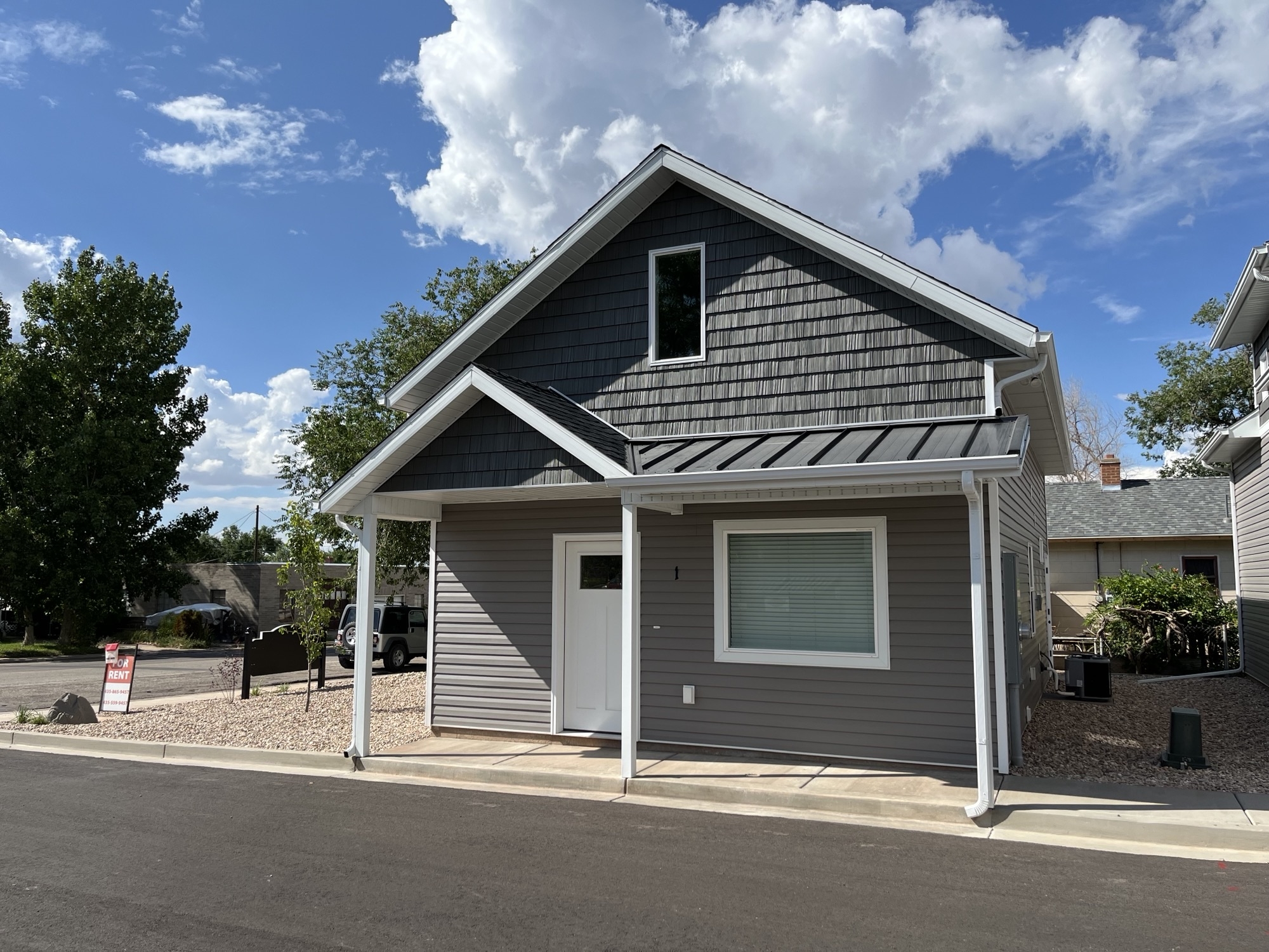 Cedar City House: 278 N 300 W