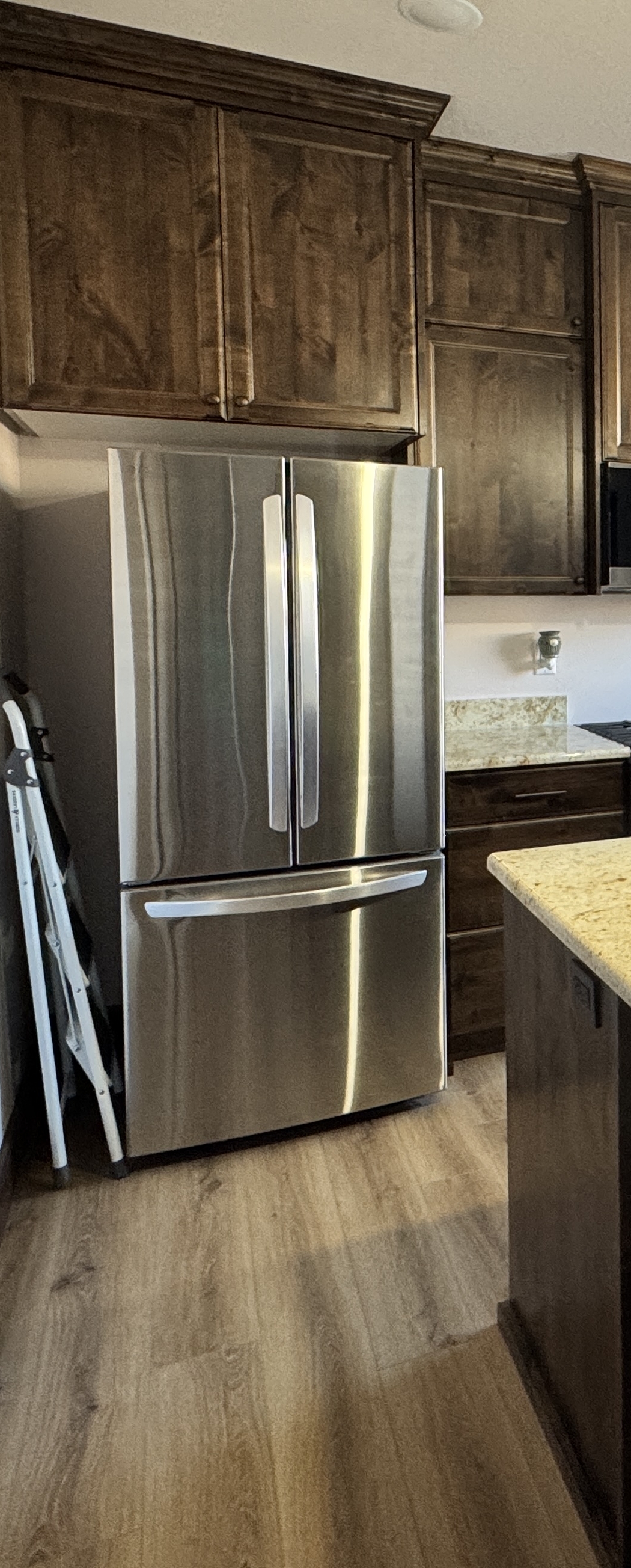 Layton Single Room: 2518 E 50 S