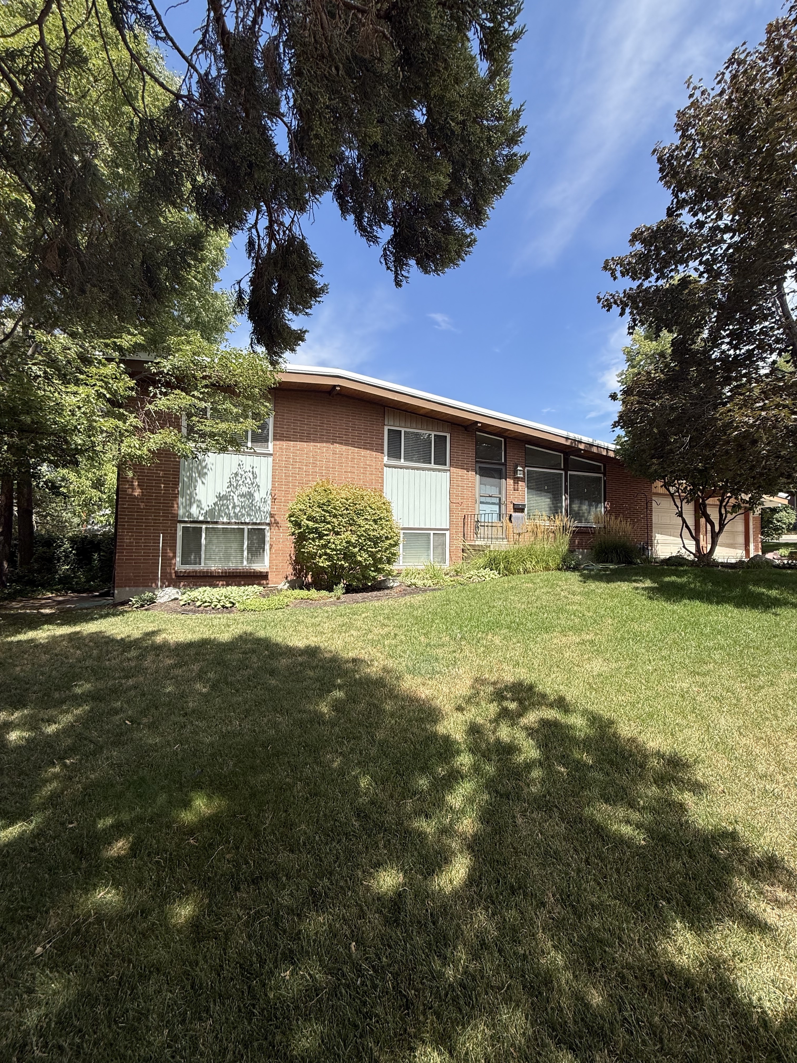 Salt Lake City House: 2961 E Bonnie Brae Ave