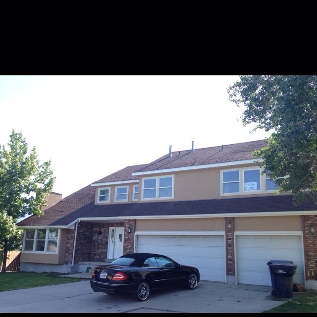 Sandy House: 1987 E Ashridge Cir