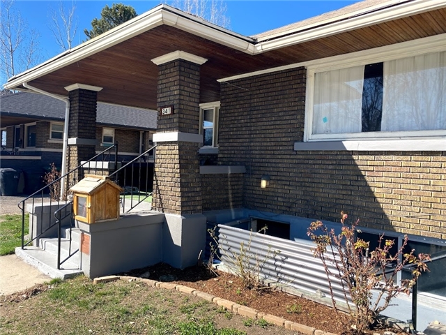 Provo House: 341 E 300 S