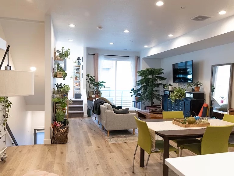 Salt Lake City Townhome: 230 W 1300 S