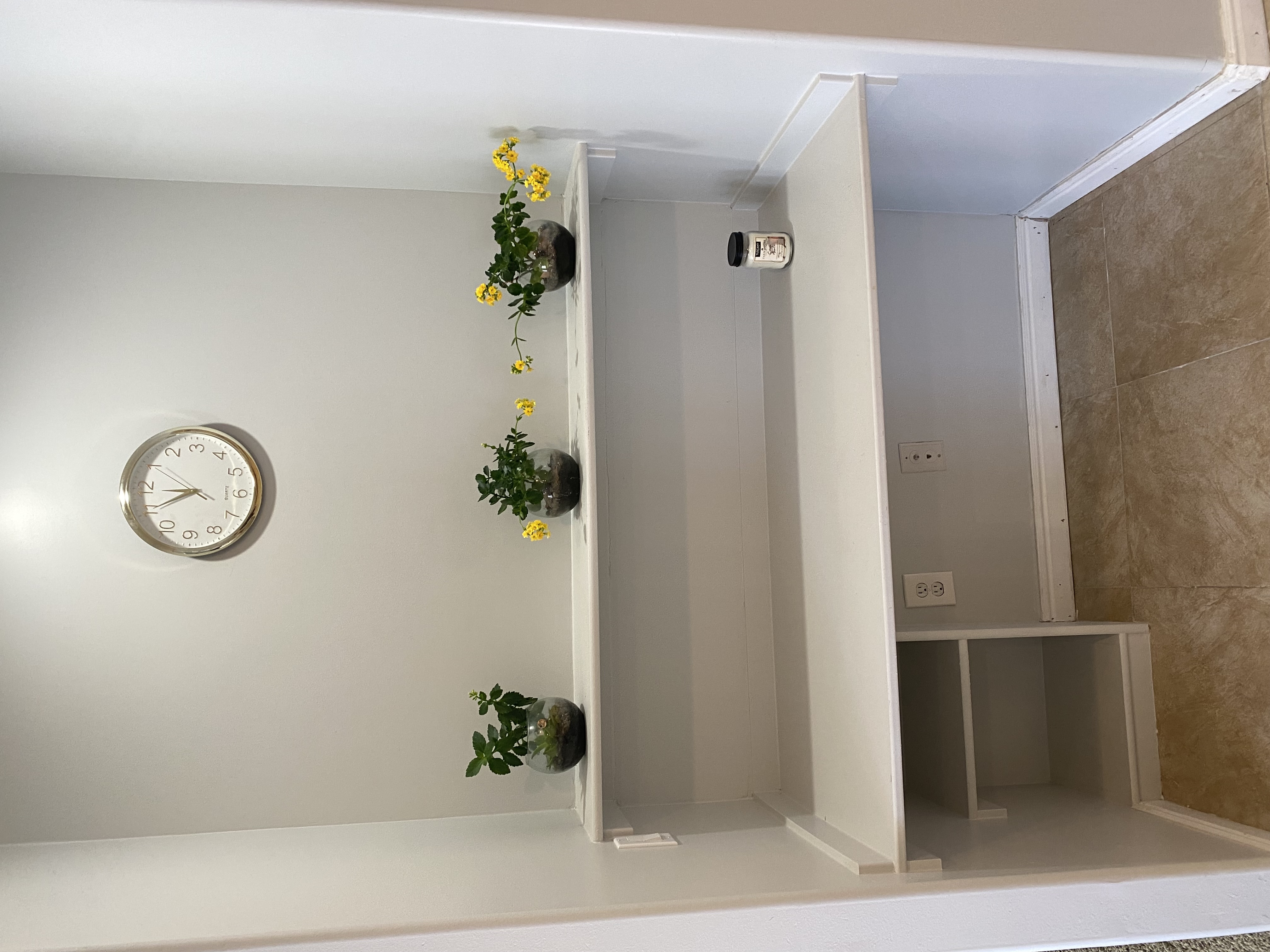 Highland House: 6537 W 10300 N