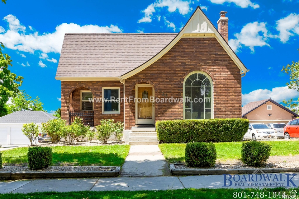 Salt Lake City Single Room: 738 S 1300 E Unit 4