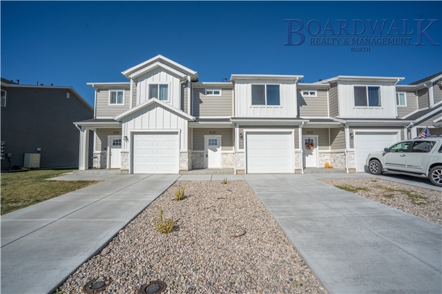 Ogden Townhome: 440 E 1625 N