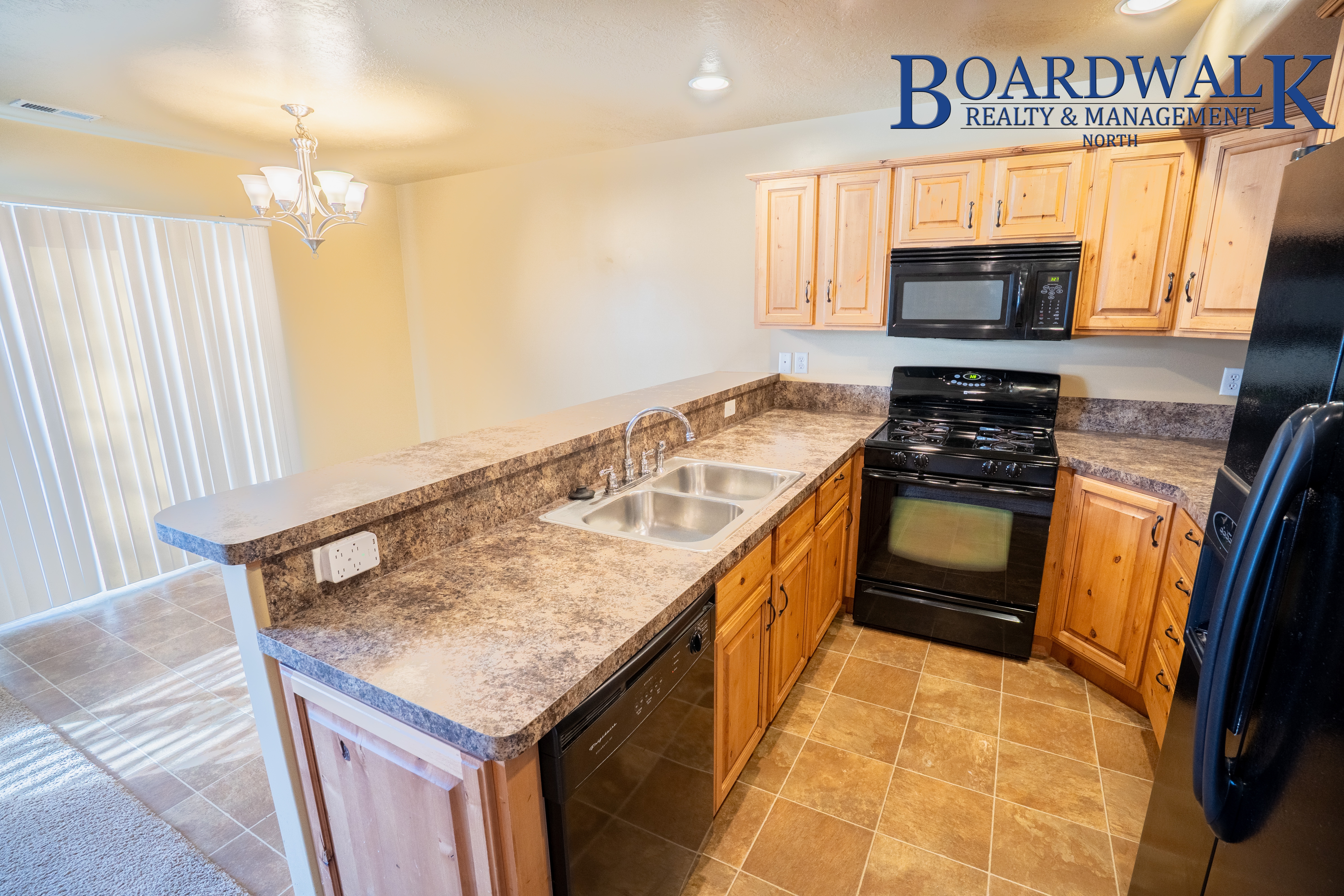 Layton Townhome: 961 N 1075 W