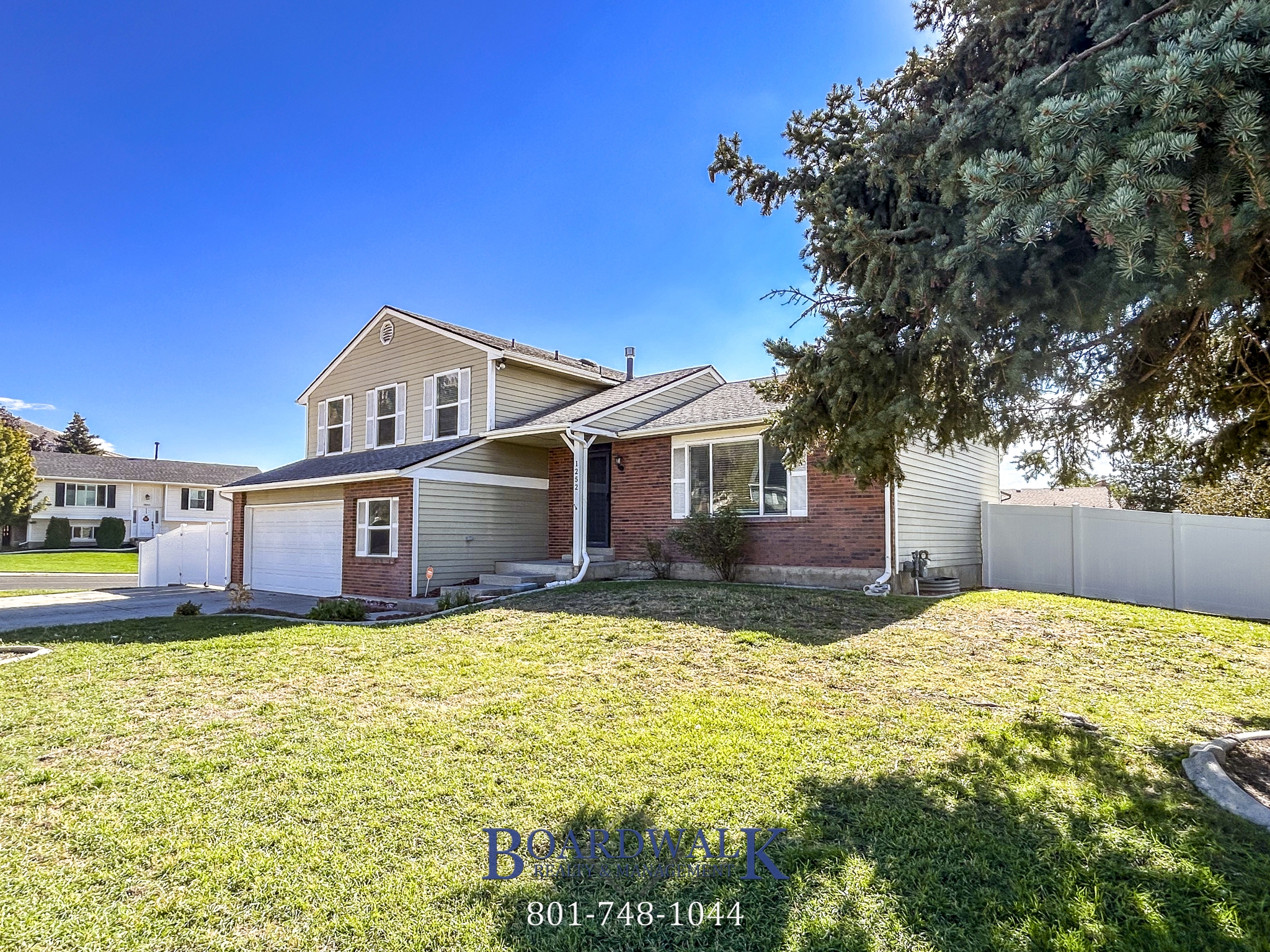 Sandy House: 1252 E Cedar Ridge Rd