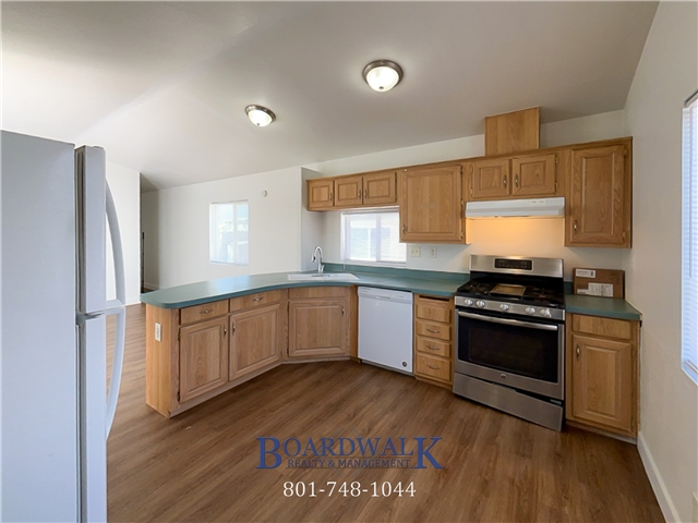 Lehi House: 155 W State St