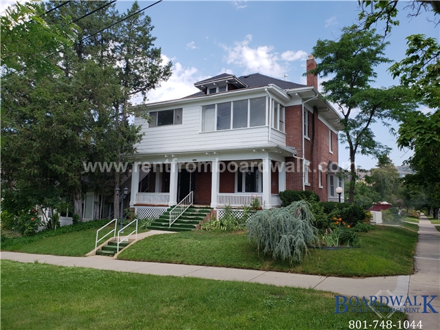 Salt Lake City House: 272 S Douglas St