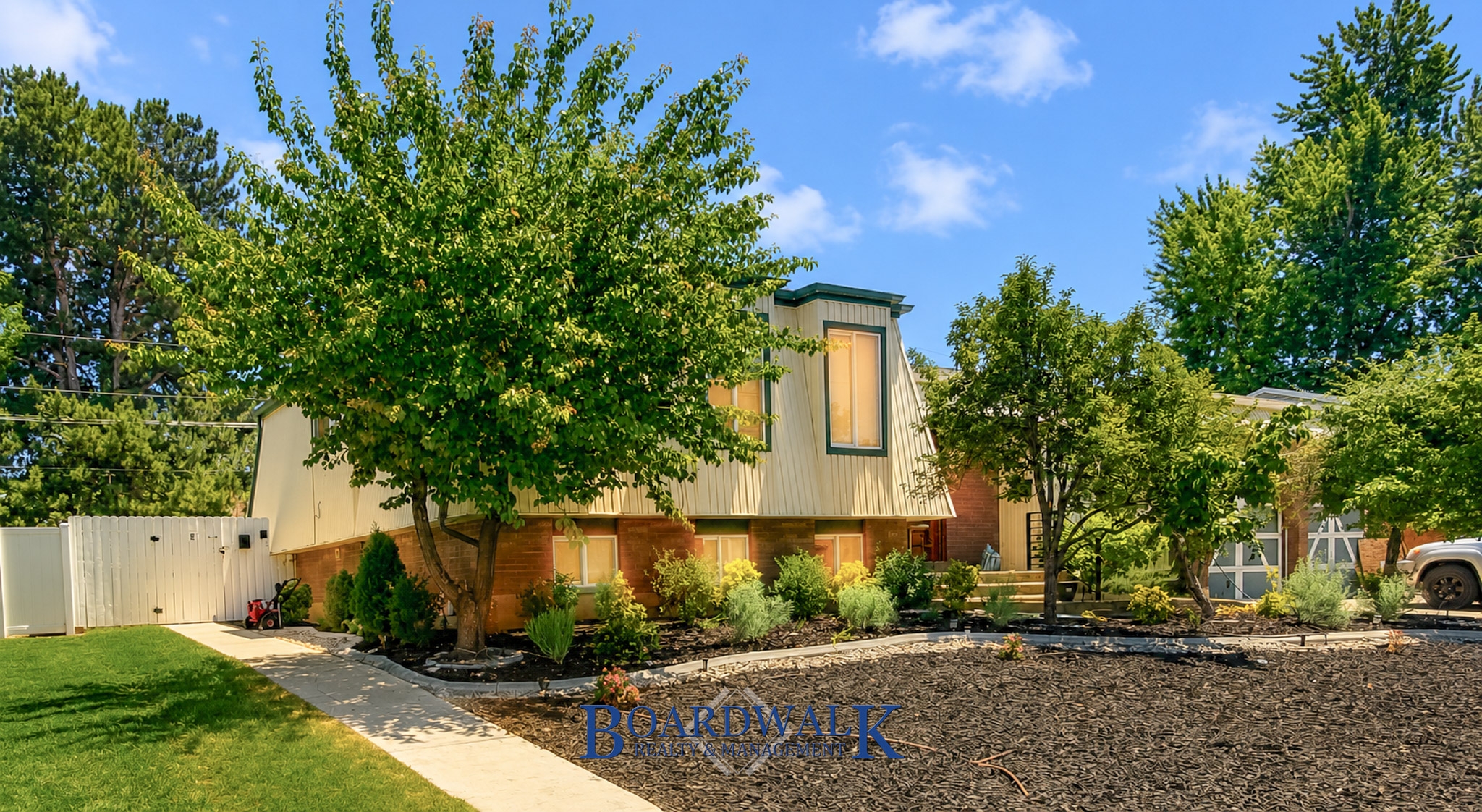 Salt Lake City In-Law/Basement: 6423 S Westridge St