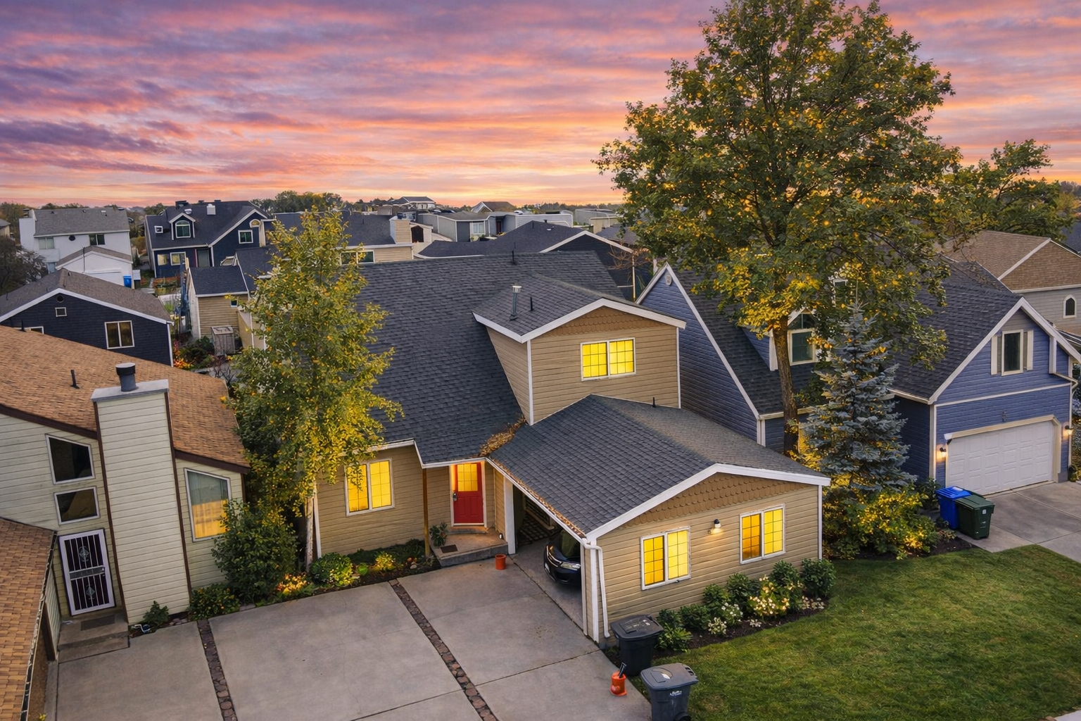 Salt Lake City House: 318 E Park Creeke Ln