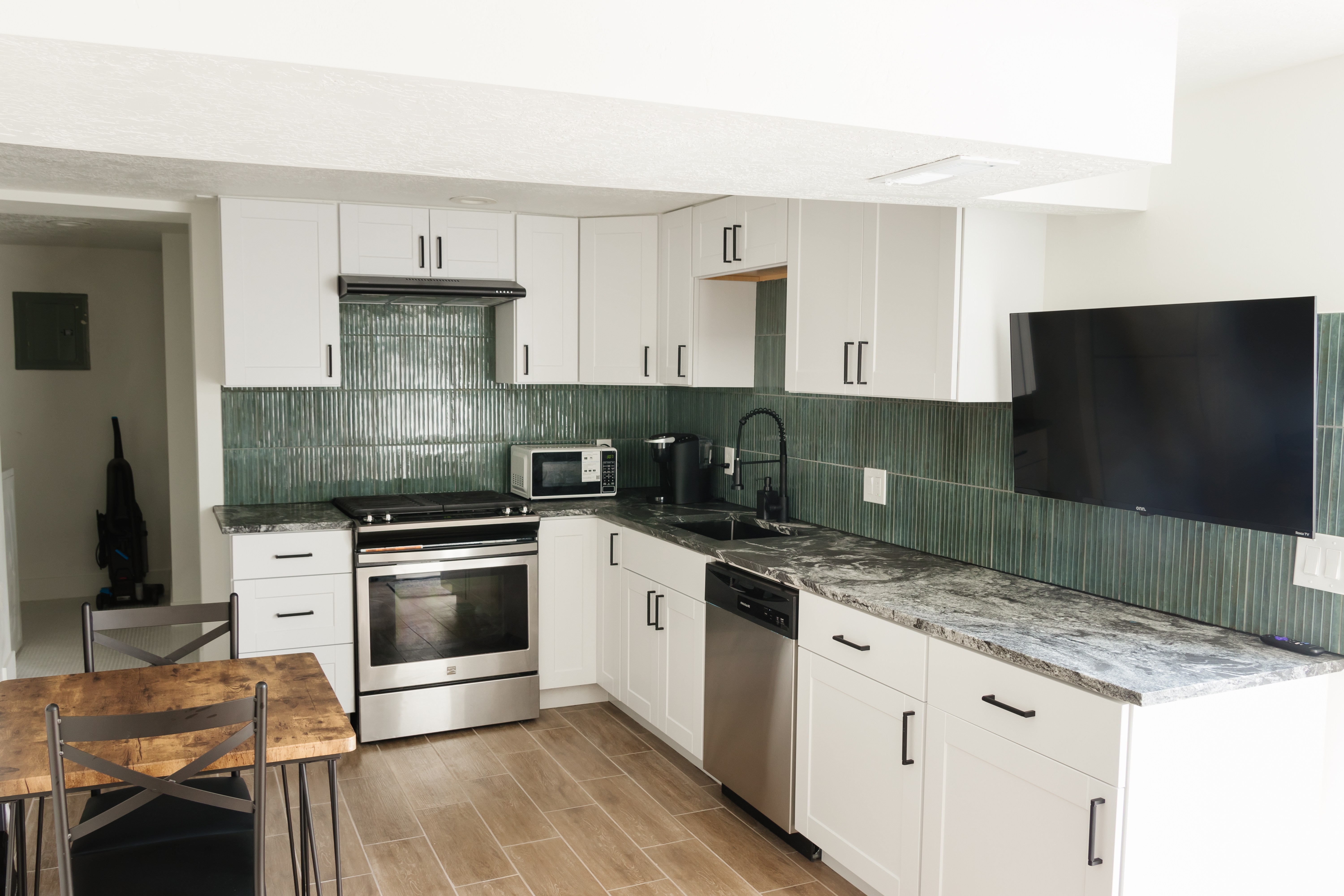 Sandy House: 8151 S 100 E