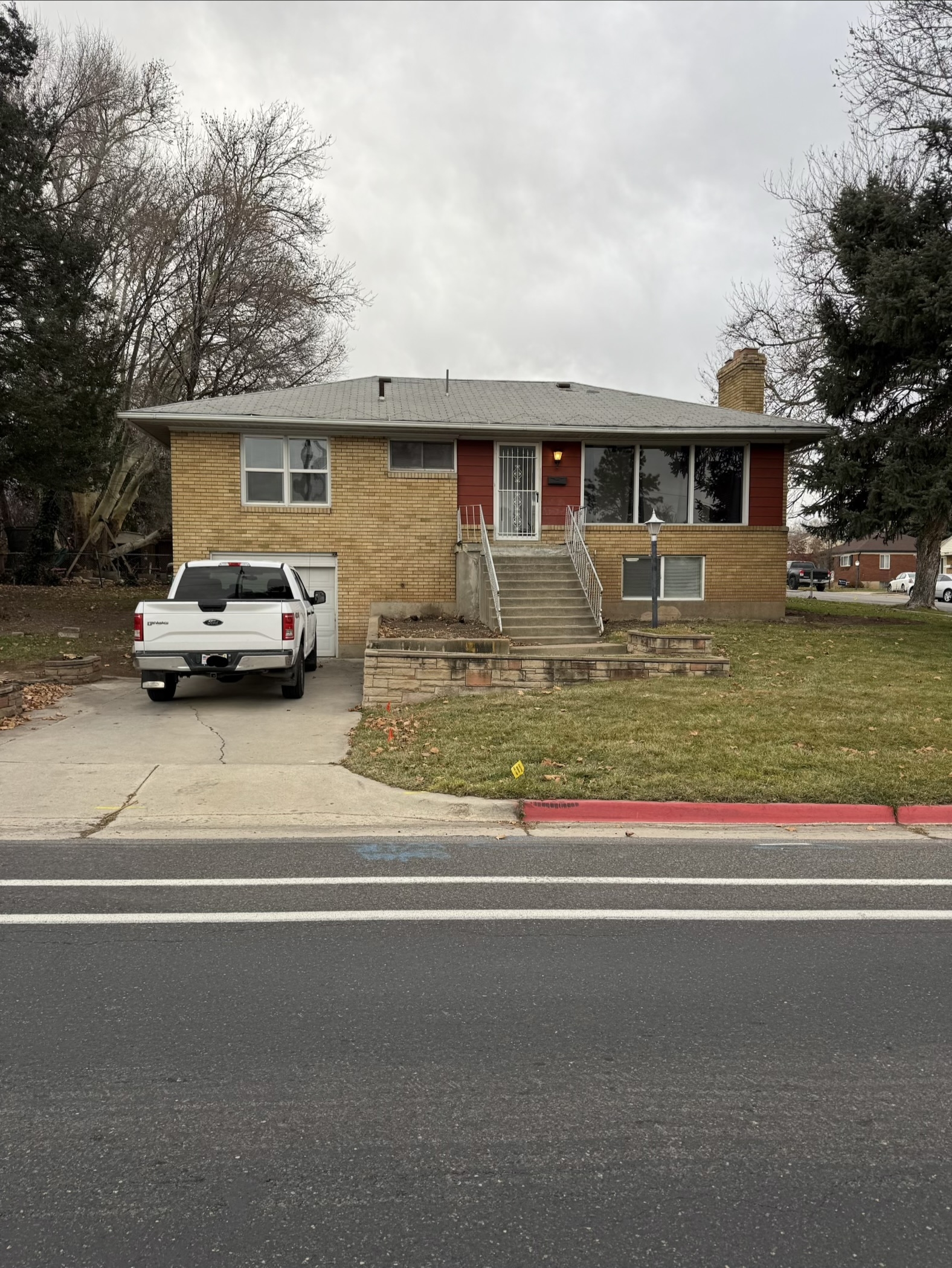 Ogden House: 855 36th St