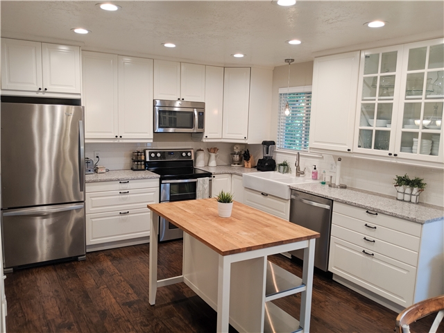 Centerville House: 771 N 400 W