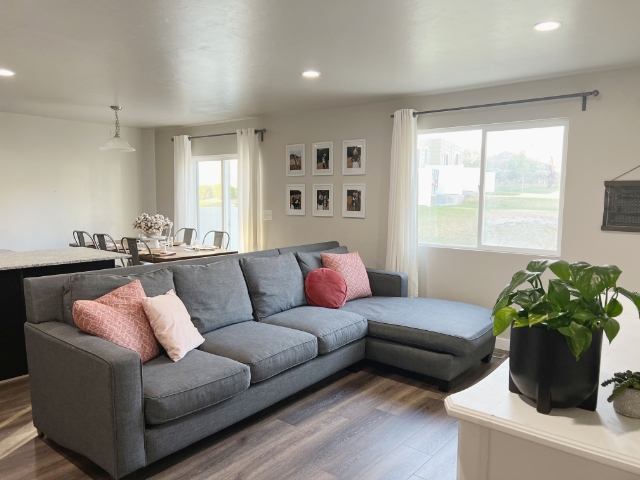 Riverton Townhome: 15037 S Gallant Dr