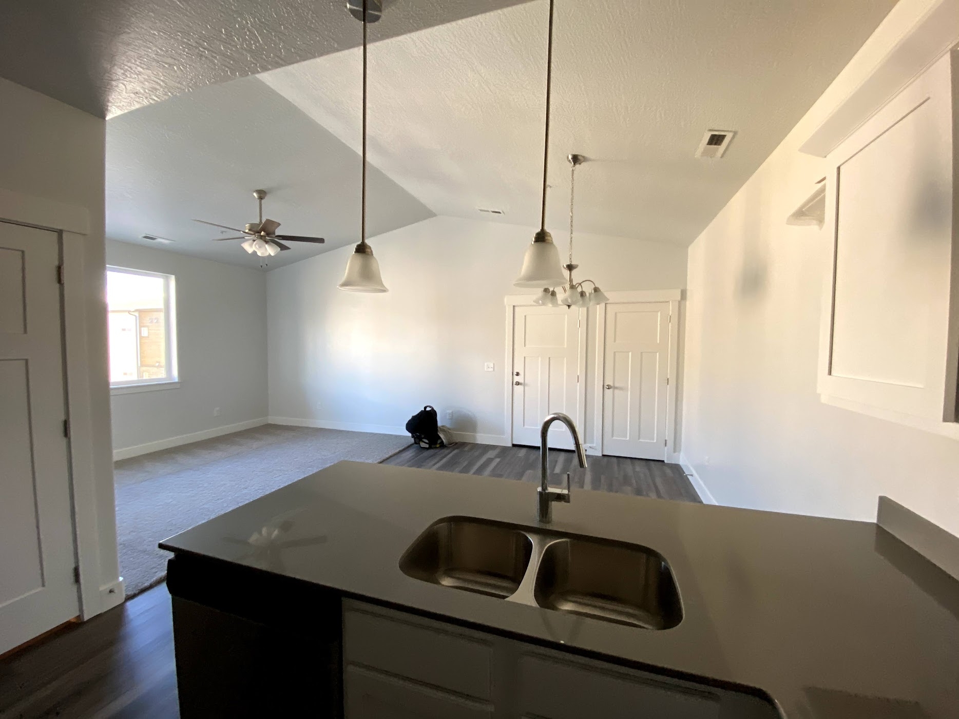 Vineyard Condo: 693 N 380 W