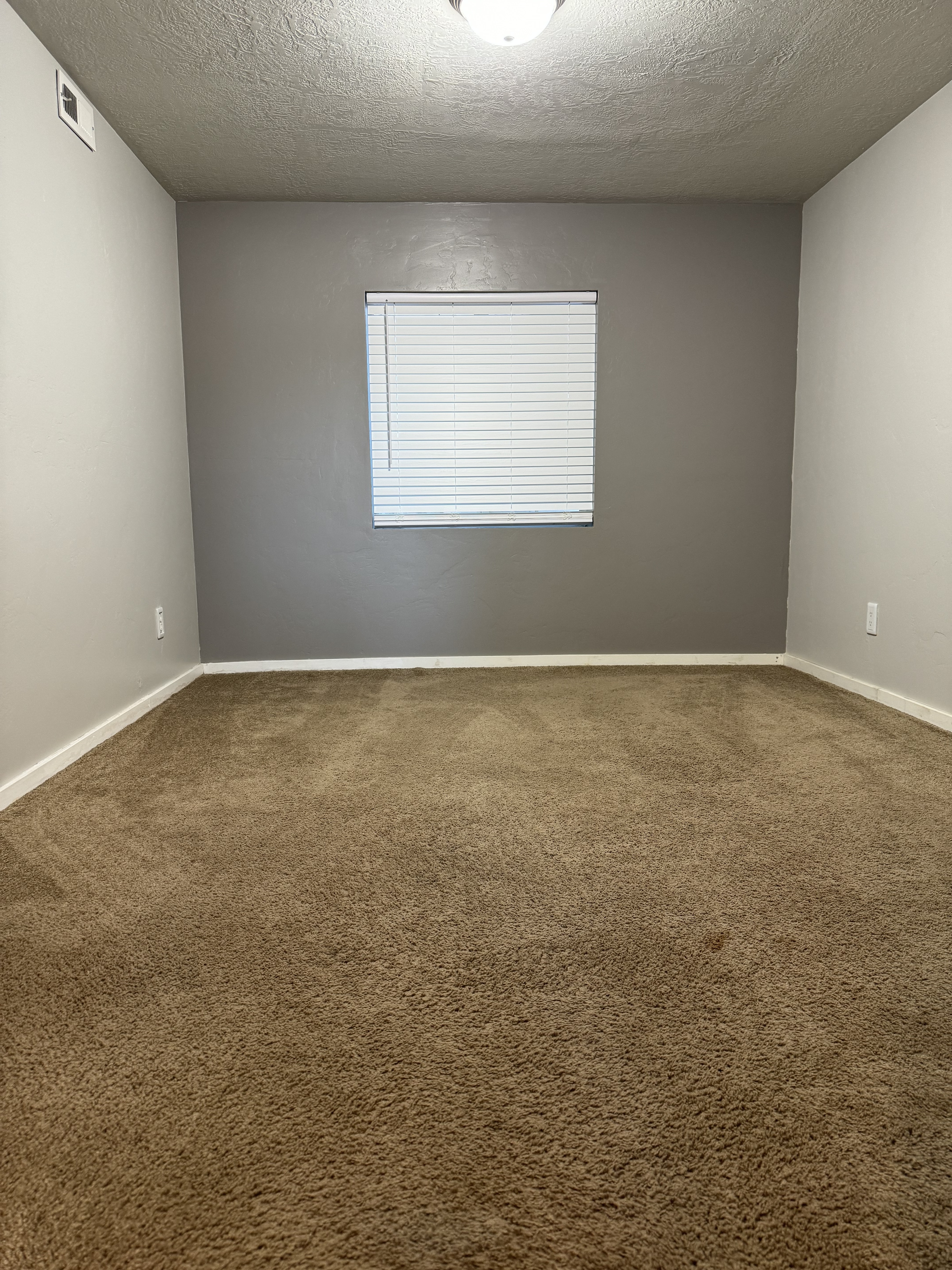 South Jordan Single Room: 11078 S Broadwick Rd
