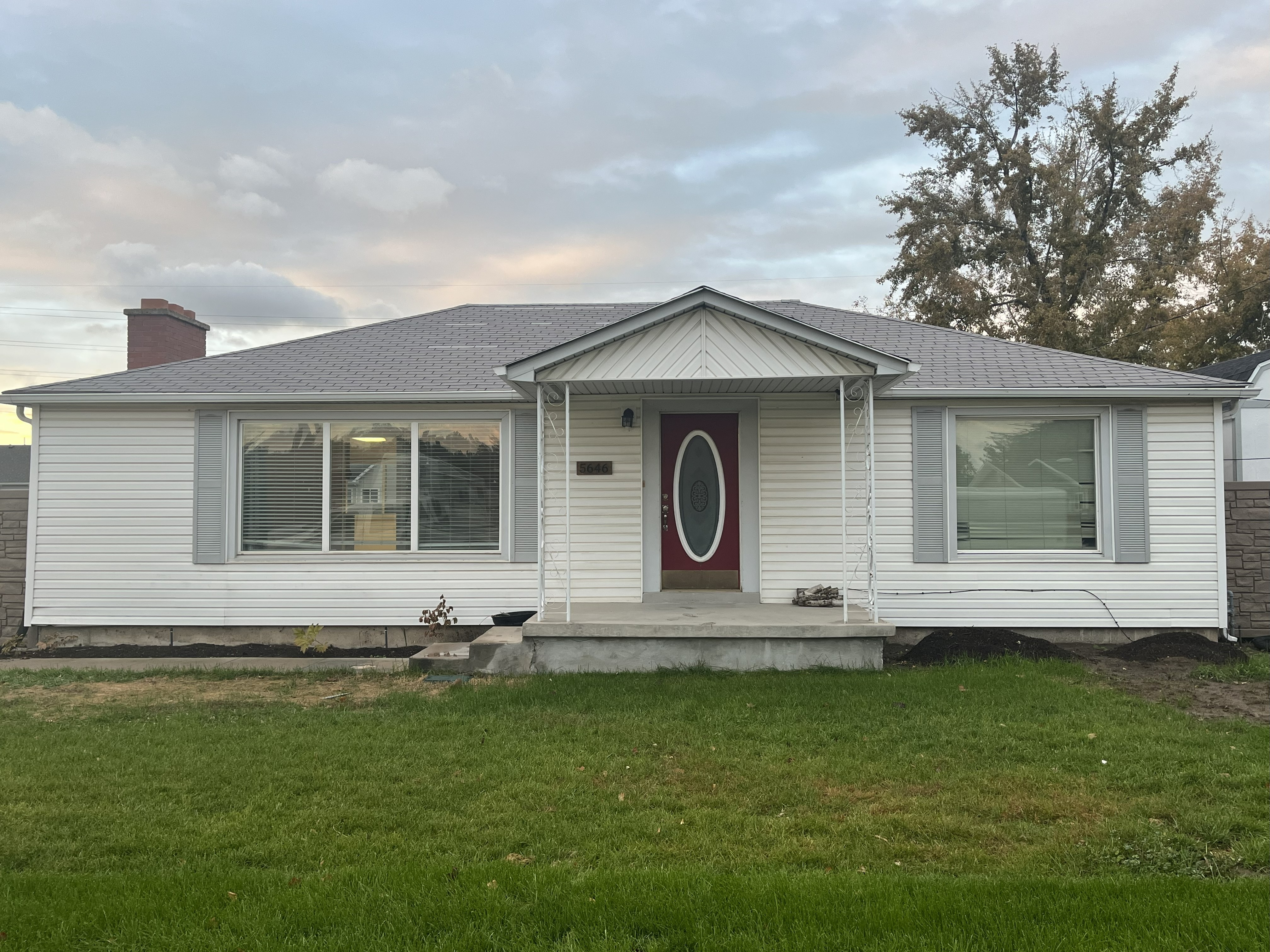 Salt Lake City House: 5646 S Blue Barn Cir